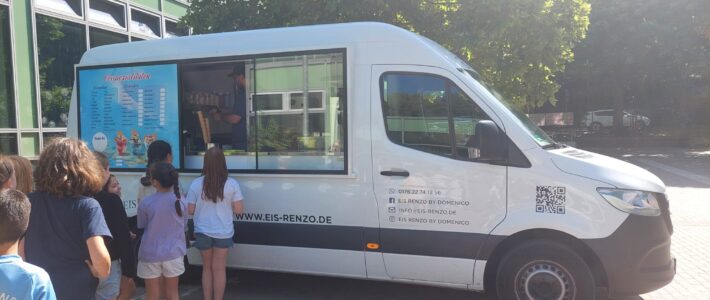 Eine eisige Überraschung oder Eiszeit an der Schillerschule Eine eisige Überraschung oder Eiszeit an der Schillerschule